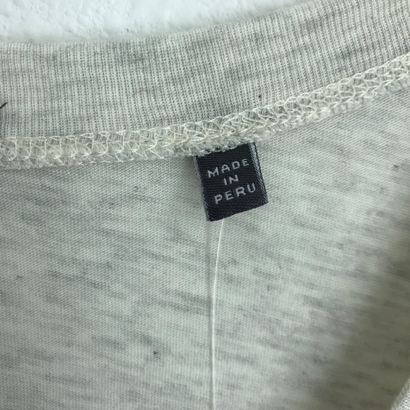 NWT - VInce Pima Cotton Blend V Neck Tee Cream Size M - Picture 4 of 6